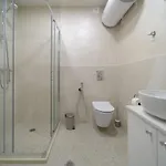 Magdalena - Two Bathrooms, Perfect Center