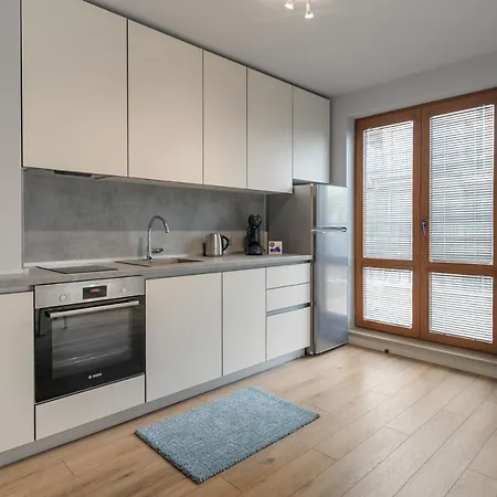 Magdalena - Two Bathrooms, Perfect Center Varna