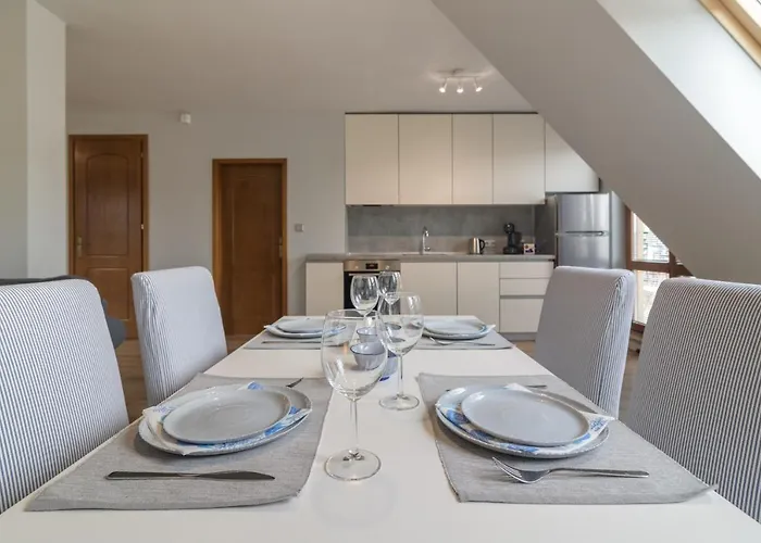 Magdalena - Two Bathrooms, Perfect Center Apartment Varna