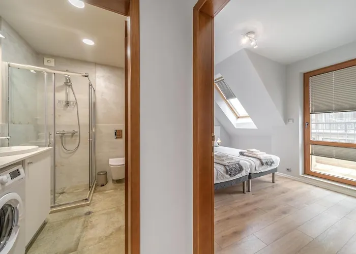 Magdalena - Two Bathrooms, Perfect Center