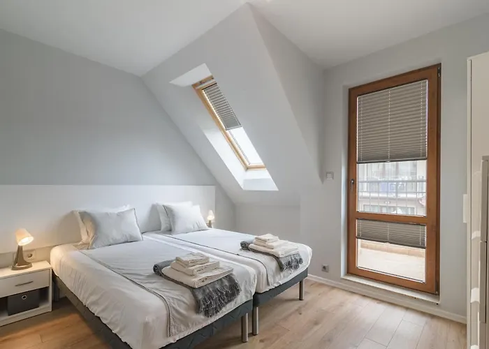 Magdalena - Two Bathrooms, Perfect Center *